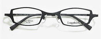 強度近視の方が眼鏡を製作するときのレンズの厚みが薄くなる枠。プラグナー。