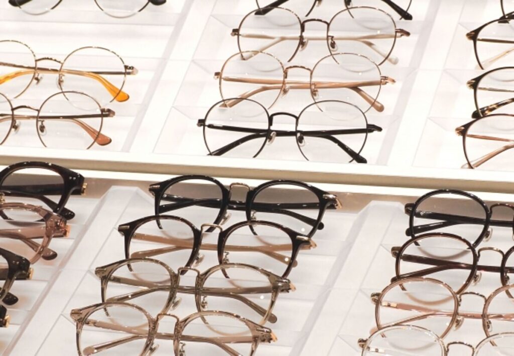 お好みのメガネ選び