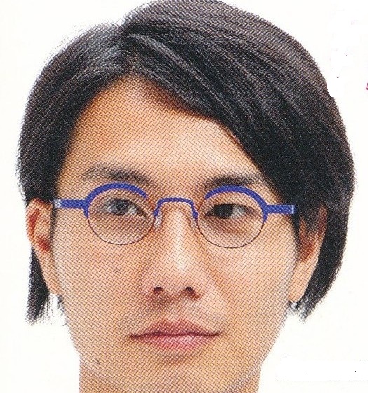 似合う丸メガネ