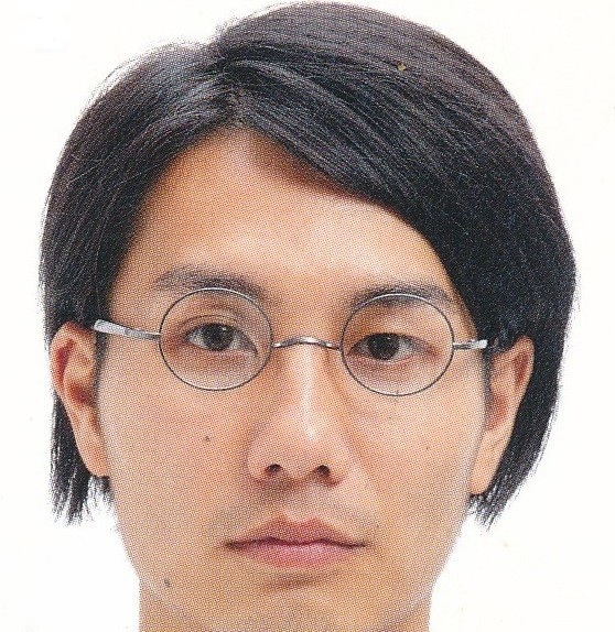 似合う丸メガネ