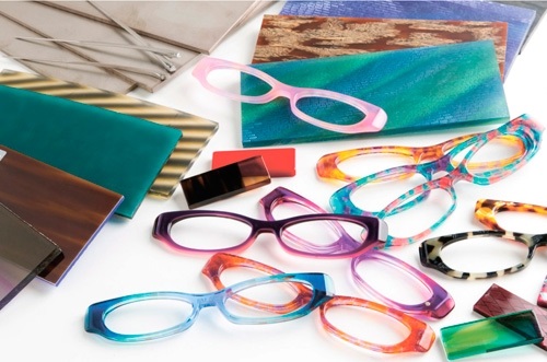 セルフレームのカラーもいろいろ