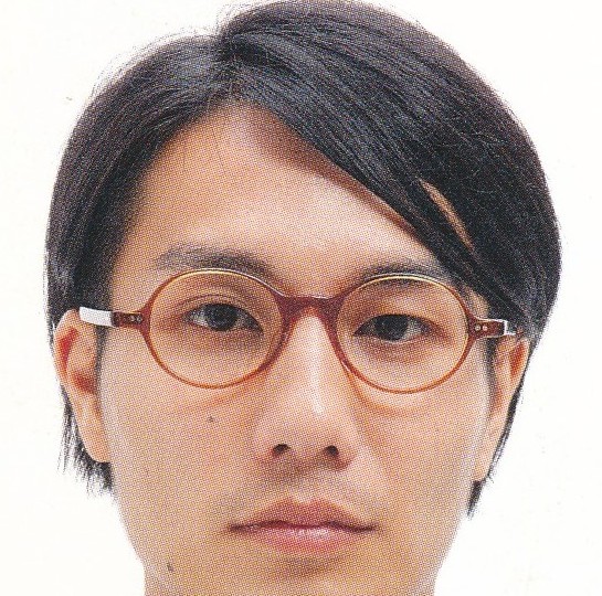 似合う丸メガネ