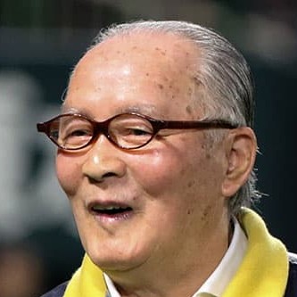 FLASHより引用長嶋茂雄メガネが似合う