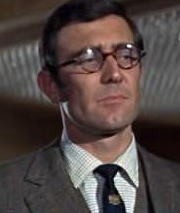 一山メガネが似合う人